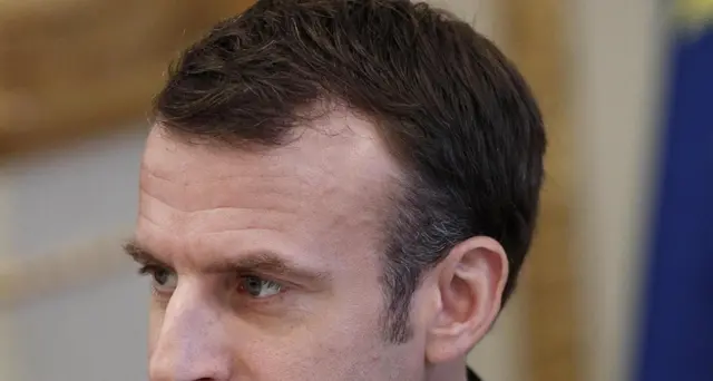 Macron, misure sociali già in settimana