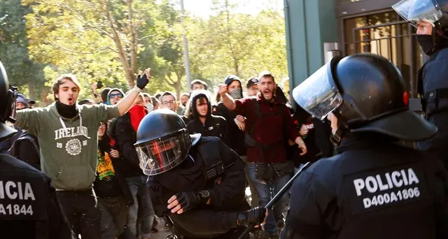 Madrid minaccia polizia in Catalogna