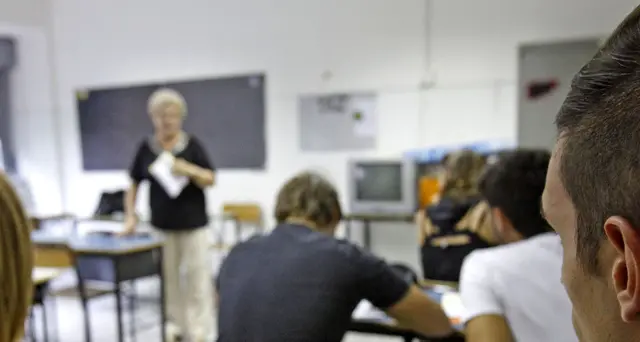 Aborto: M5S, 'in liceo lezione cruenta'