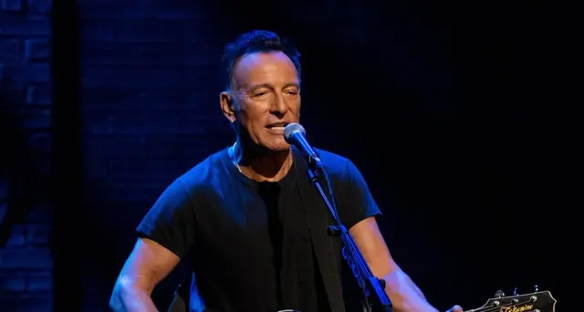 Springsteen fa i conti con la sua storia