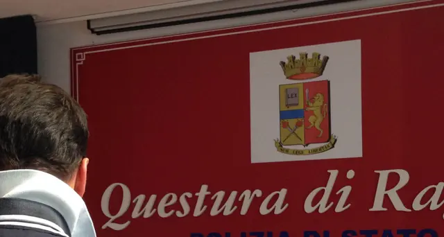 Botte e insulti a 20enne gay