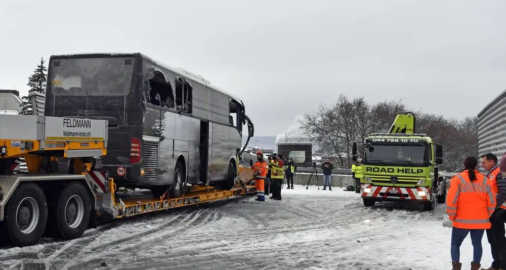 Flixbus si schianta vicino a Zurigo: un morto