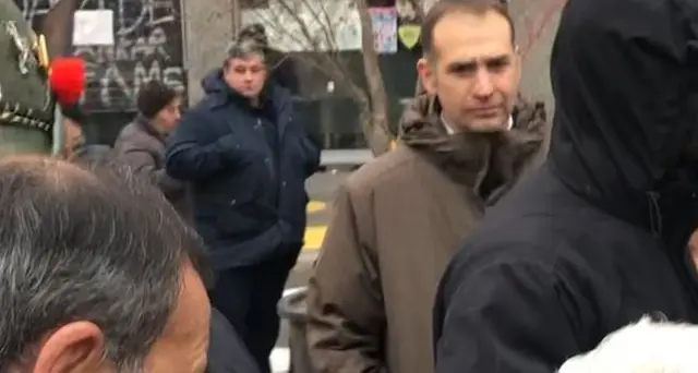 Milano, Sala contestato da antagonisti