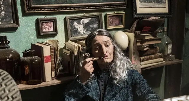 Cortellesi, Befana contro Babbo Natale
