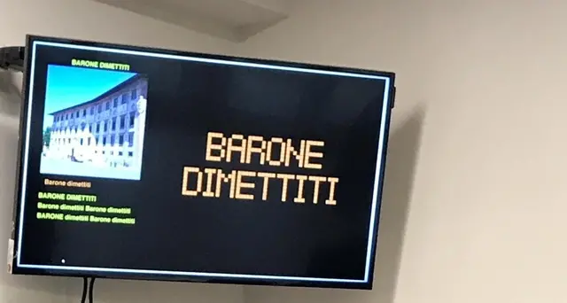 Scritte alla Normale, 'Barone dimettiti'