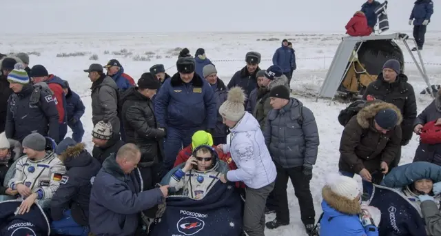 Rientrato a Terra equipaggio della Soyuz