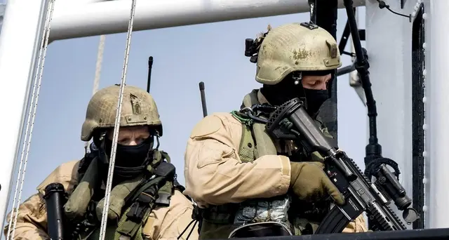Blitz Gb libera cargo italiano dirottato
