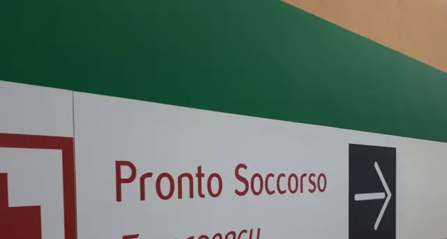 Cenone, 17 ragazzi intossicati da camino