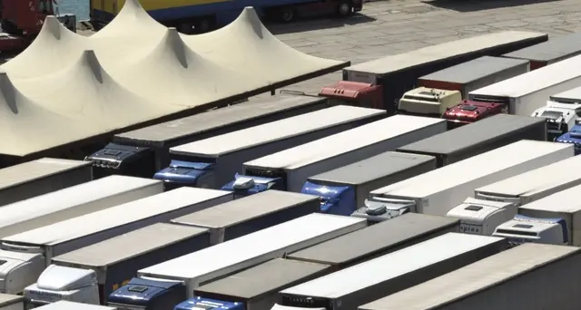 Morto migrante sotto tir ad Ancona