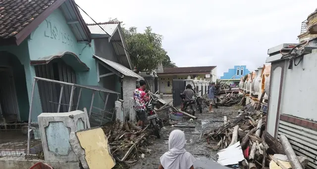 Indonesia, autorità: evitare coste Sonda
