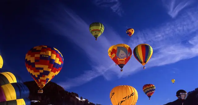 Dobbiaco, inizio anno con la festa delle mongolfiere
