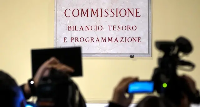 Manovra, commissione Camera vota mandato