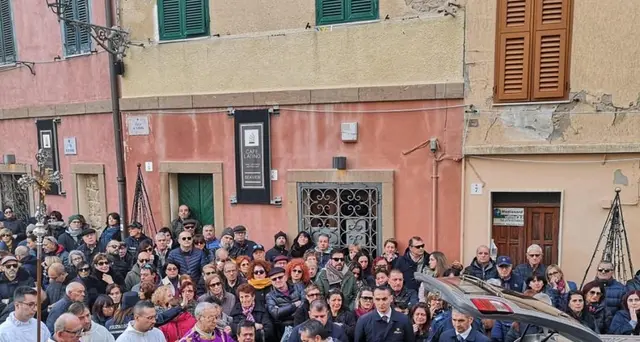 Alghero, il dolore per il femminicidio
