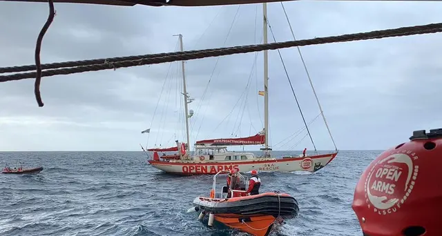Sea Watch, odissea di capodanno per 49 migranti