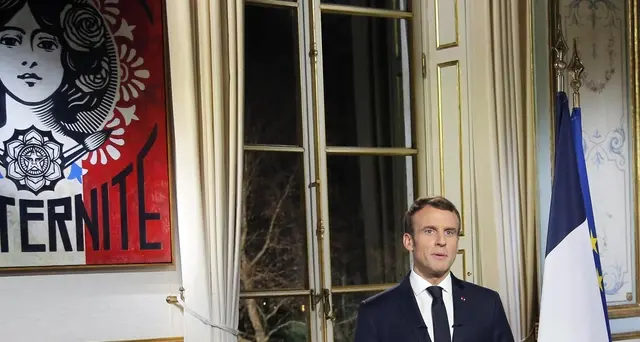 Lascia il capo comunicazione di Macron