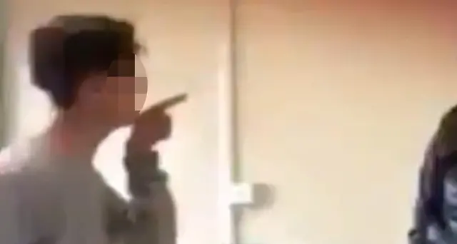 Bulli con insegnante, studenti indagati