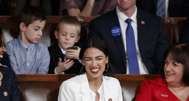 Ocasio-Cortez attacca Trump, razzista