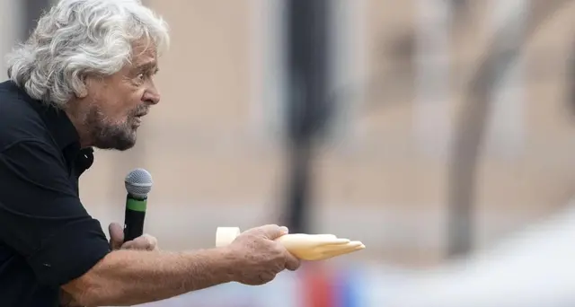 Grillo, ok casellario giudiziario Camere