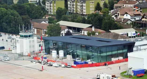 Bolzano, per l'aeroporto una maxi-cordata. C'è anche Benko