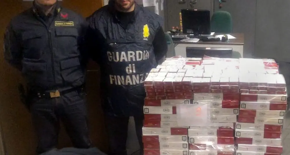 Bolzano, sequestrati dalla Finanza 165 chili di sigarette di contrabbando