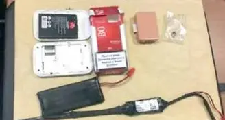 Chiede l'aiuto da casa per la patente, denunciato