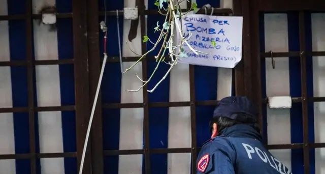 Bomba pizzeria: Sorbillo, denunciate