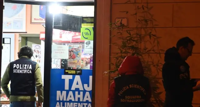 Morto durante controllo, arti legati