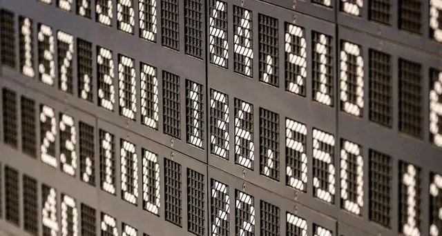 Borsa Shanghai poco mossa, apre a -0,03%