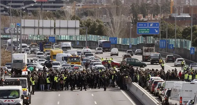 Proteste tassisti a Madrid, arresti