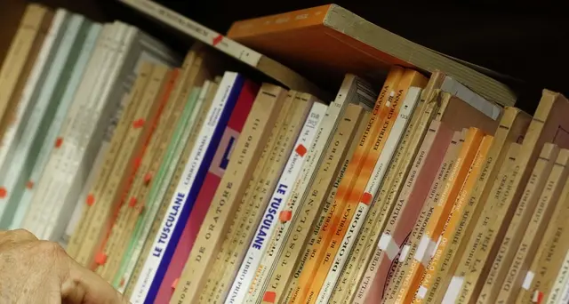 Aie, libro italiano 1/a industria Paese