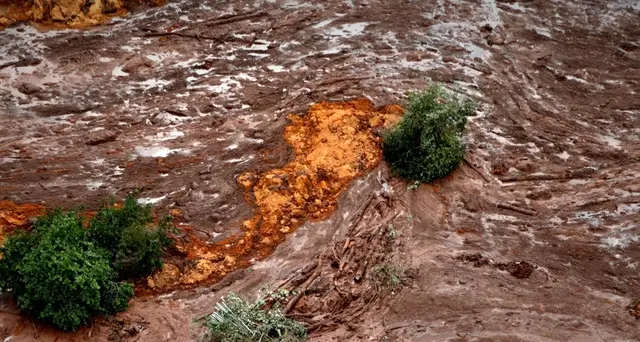 Brasile, 34 morti in crollo diga