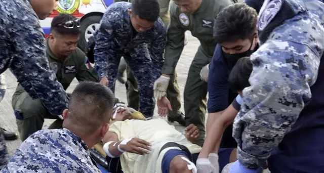 Duterte a Jolo dopo attentato in chiesa