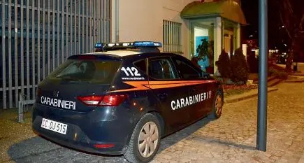 Via Renon, lite a coltellate: un ferito