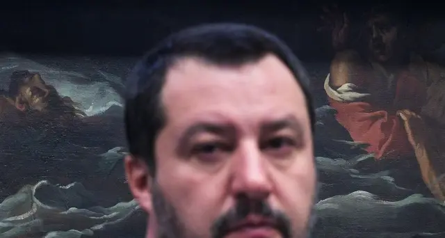 Salvini,sgomberi Roma, prima pericolanti