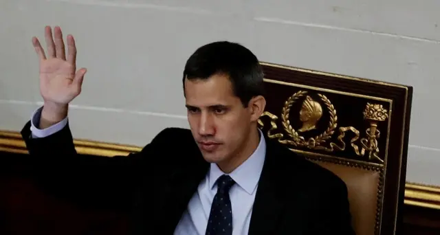 Procura Venezuela,Guaidò non lasci Paese