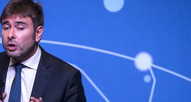 Di Battista: ingiusto processare Salvini
