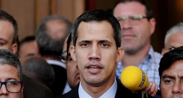 Venezuela, imposte restrizioni a Guaidò