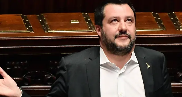 Salvini, limiterò accesso acque italiane