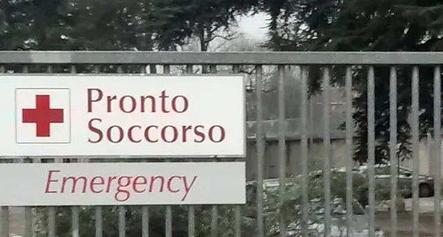 Si era impiccato durante sfratto, morto