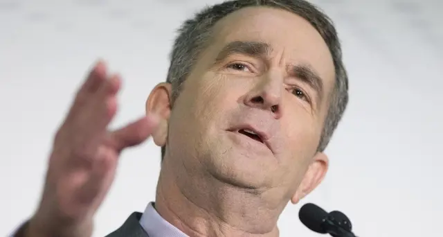 Foto razzista,scuse governatore Virginia