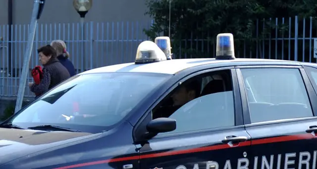 Ruba e posta video del furto, arrestato