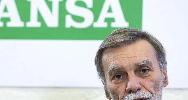 Delrio, Salvini vada a processo
