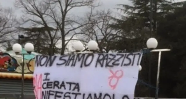Un anno fa raid Macerata,sit-in studenti
