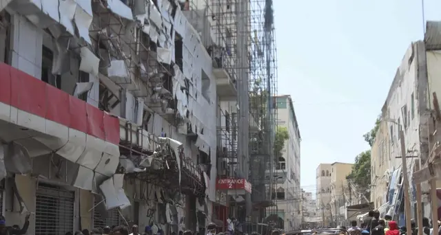 Autobomba a Mogadiscio, 7 morti