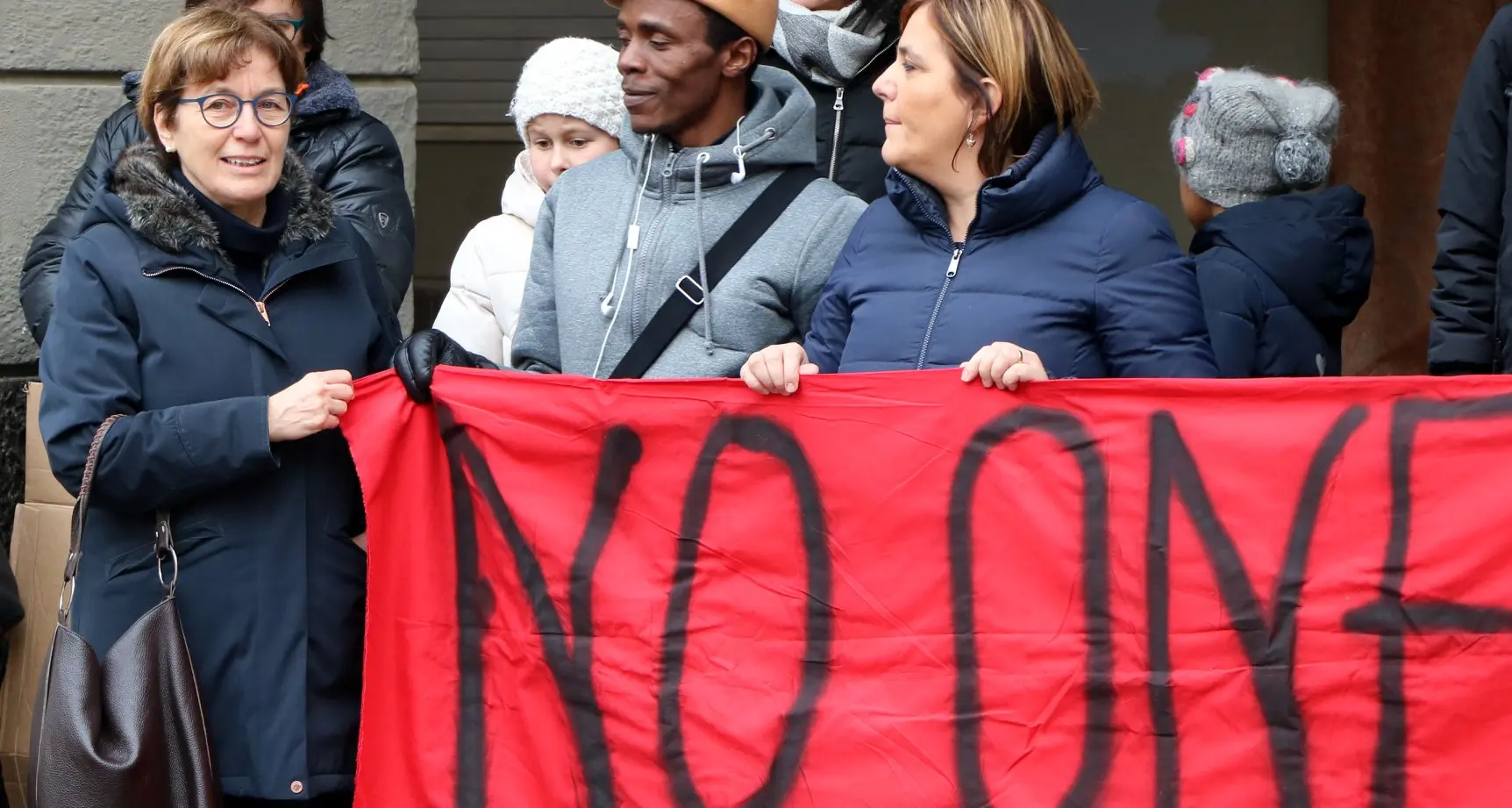 Lorenzini partecipa alla manifestazione e Maturi chiede un parere ai follower: commenti da brividi