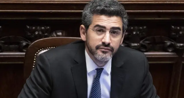 Fraccaro,taglio parlamentari sia unanime