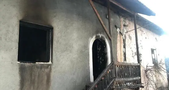 Auna di Sotto. La cucina prende fuoco: abitazione distrutta dalle fiamme e donna sotto shock