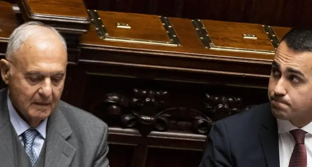 Consob: Di Maio, Savona è compatibile
