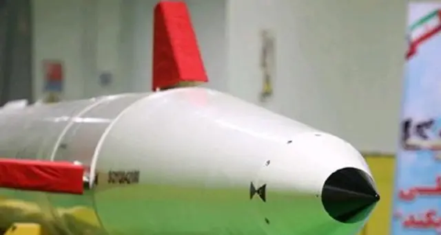 Iran svela missile con gittata 1.000 km