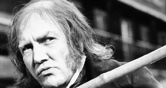 Addio a Finney da Poirot a Skyfall
